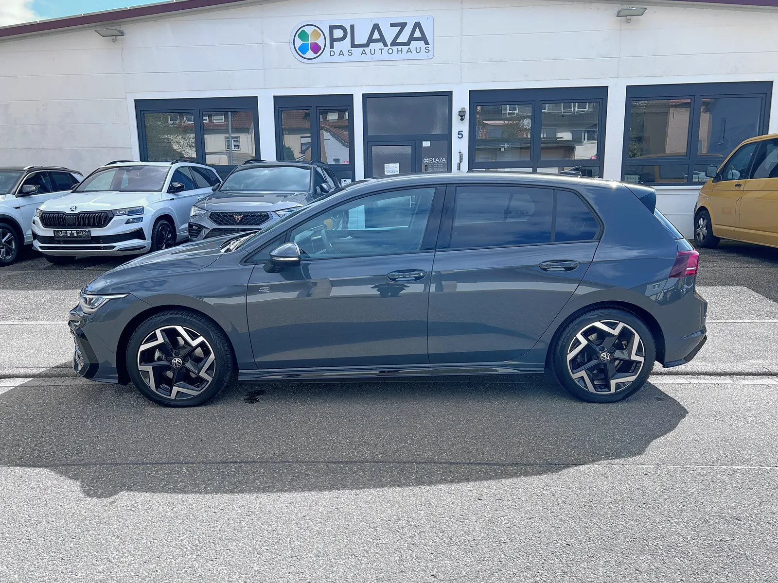 VW Golf 8.5 Lim. 1.5eTSI DSG R-Line · Bild 4
