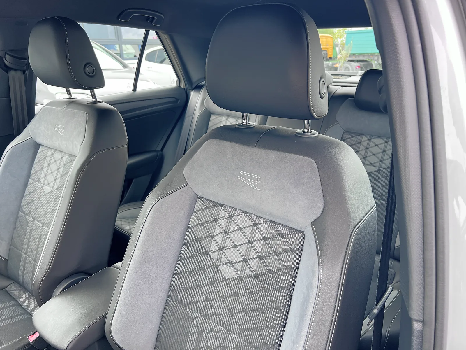 VW T-Roc 1.5TSI DSG R-Line · Bild 32